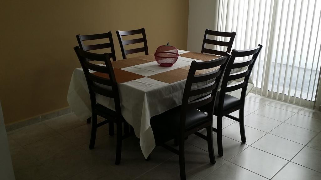 Monterrey Mexico Suites Extérieur photo